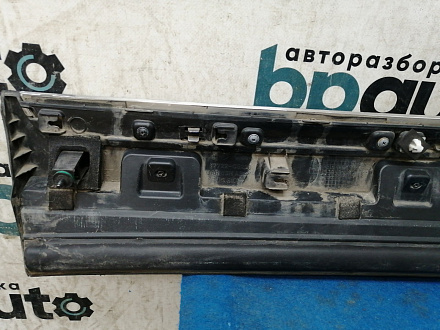 AA031093; Накладка на дверь передняя правая (87722-C5200) для Kia Sorento/БУ; Оригинал; Р1, Мелкий дефект; 