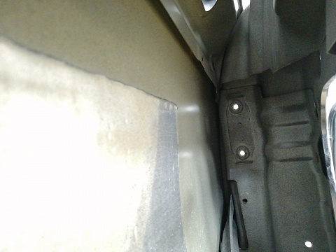 Фотография детали AA022421; Дверь задняя левая (LR080198) для Land Rover Discovery/БУ; Оригинал; Р0, Хорошее; (PAB, 820) Черный перлам.. Фото номер 15