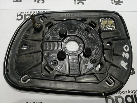 AA045086; Зеркальный элемент правый (87931-42A00) для Toyota Rav4/БУ; Оригинал; Р1, Мелкий дефект; 