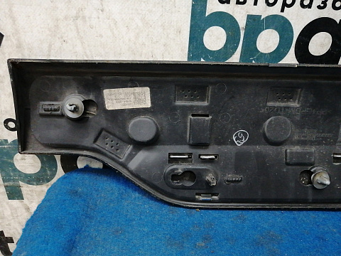 Фотография детали AA031130; Накладка на дверь задняя правая (31448432) для Volvo XC90/БУ; Оригинал; Р2, Удовлетворительное; . Фото номер 10