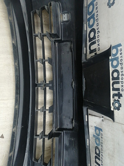 AA045992; Бампер передний; без паркт.; под омыват. (62022-EM00H) для Nissan Tiida/БУ; Оригинал; Р1, Мелкий дефект; 