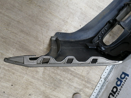 AA045303; Бампер передний; под паркт.; под омыват. (51117178068) для BMW 5 серия Е60 Е61/БУ; Оригинал; Р1, Мелкий дефект; 