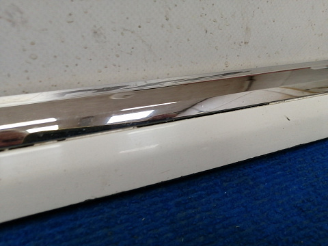 Фотография детали AA043521; Накладка на дверь передняя левая (3AA854939A) для Volkswagen Passat B7 Sedan (2011- 2014)/БУ; Оригинал; Р1, Мелкий дефект; . Фото номер 5