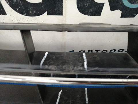 Фотография детали AA038724; Решетка переднего бампера (7P6853677A) для Volkswagen Touareg II (2010-2014)/БУ; Оригинал; Р2, Удовлетворительное; . Фото номер 11