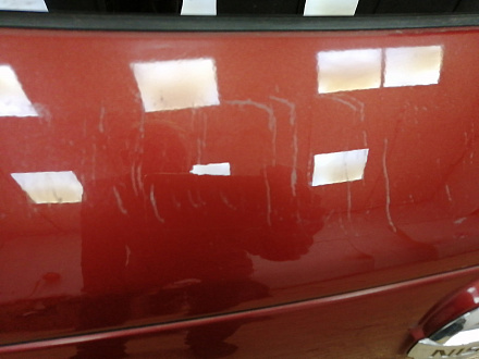 AA037071; Крышка багажника (K0100-1KAAD) для Nissan Juke/БУ; Оригинал; Р1, Мелкий дефект; 