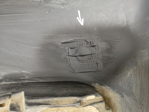 Фотография детали AA037481; Бампер передний; без паркт.; под омыват. (52119-60E01) для Toyota Land Cruiser Prado 150 (2010 — 2013)/БУ; Оригинал; Р1, Мелкий дефект; . Фото номер 14