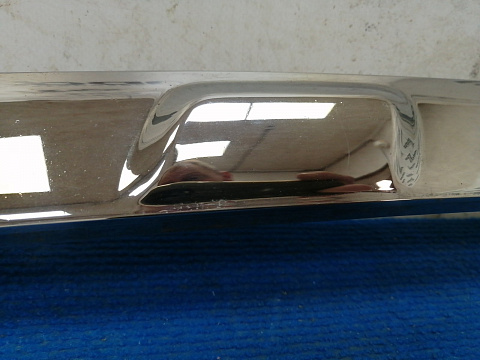 Фотография детали AA043997; Молдинг на решетку радиатора нижний (53122-78010) для Lexus NX рест. (2017-2021)/БУ; Оригинал; Р1, Мелкий дефект; . Фото номер 6