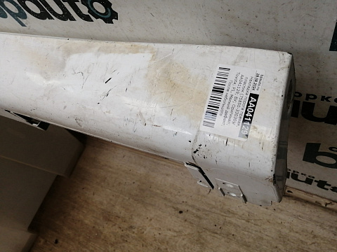 Фотография детали AA041129; Накладка порога правая, пластик (75850-33030) для Toyota Camry/БУ; Оригинал; Р1, Мелкий дефект; . Фото номер 2