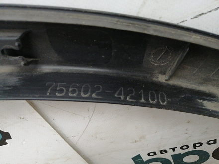 AA029775; Накладка на переднее крыло, расширитель левый (75602-42100) для Toyota Rav4 40 рест. (2015 — 2019)/БУ; Оригинал; Р1, Мелкий дефект; 
