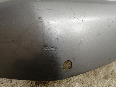 Фотография детали AA024167; Накладка заднего бампера; под паркт. (8200142007) для Renault Megane/БУ; Оригинал; Р1, Мелкий дефект; . Фото номер 3