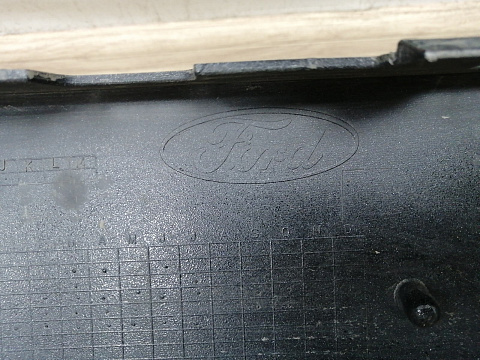 Фотография детали AA022546; Бампер передний; без паркт.; под омыват. (DS73-17757-LW) для Ford Mondeo/БУ; Оригинал; Р1, Мелкий дефект; . Фото номер 16