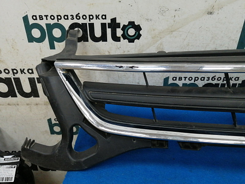 Фотография детали AA028318; Решетка радиатора (BS71-8200-A) для Ford Mondeo/БУ; Оригинал; Р2, Удовлетворительное; . Фото номер 5