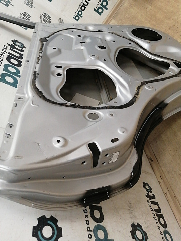 Фотография детали AA043319; Дверь задняя левая, под расширитель, не Long (67004-42100) для Toyota Rav4/БУ; Оригинал; Р3, Под восстановление; . Фото номер 15