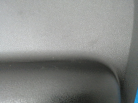 Фотография детали AA016221; Обшивка задней правой двери (829001KL0A) для Nissan Juke/БУ; Оригинал; Р0, Хорошее; . Фото номер 4