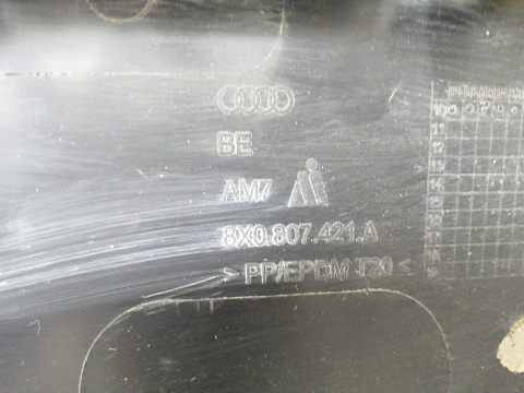 Фотография детали AA019400; Юбка заднего бампера (8X0 807 421 A) для Audi A1/БУ; Оригинал; Р1, Мелкий дефект; . Фото номер 9