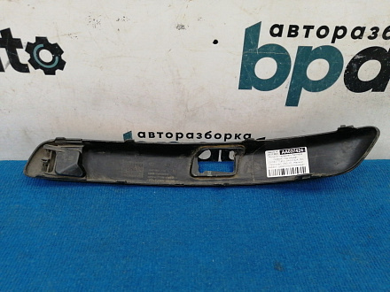 AA037424; Молдинг переднего бампера правый; под омыват. (1K0807718C) для Volkswagen Golf/БУ; Оригинал; Р1, Мелкий дефект; 