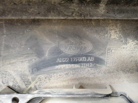 AA031631; Бампер передний, под ПТФ; под паркт.; под омыват. (AH22-17F003-AB) для Land Rover Discovery IV (2009 - 2013)/БУ; Оригинал; Р1, Мелкий дефект; 
