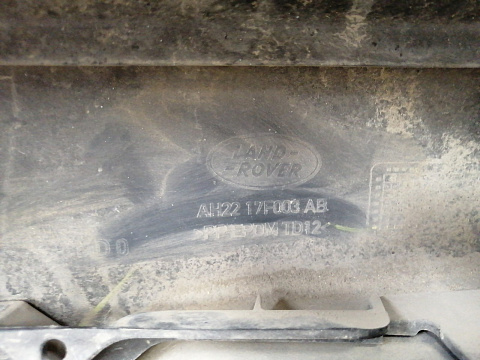 Фотография детали AA031631; Бампер передний, под ПТФ; под паркт.; под омыват. (AH22-17F003-AB) для Land Rover Discovery IV (2009 - 2013)/БУ; Оригинал; Р1, Мелкий дефект; . Фото номер 18