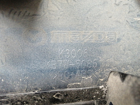 Фотография детали AA023413; Накладка на крышку багажника нижняя (KB7W-50851) для Mazda CX-5 II (2017-н.в.)/БУ; Оригинал; Р2, Удовлетворительное; . Фото номер 9