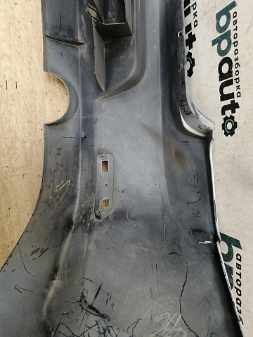 Фотография детали AA042870; Бампер задний; без паркт. (8200916804) для Renault Logan I рест. (2009-2015)/БУ; Оригинал; Р1, Мелкий дефект; . Фото номер 24