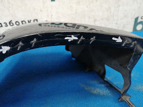 Фотография детали AA036946; Накладка под фонарем левая (52166-58020) для Toyota Alphard II (2010 — 2014)/БУ; Оригинал; Р2, Удовлетворительное; . Фото номер 4