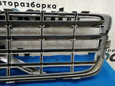 Фотография детали AA032282; Решетка радиатора (30655102) для Volvo S80 II (2006-2010)/БУ; Оригинал; Р1, Мелкий дефект; . Фото номер 16