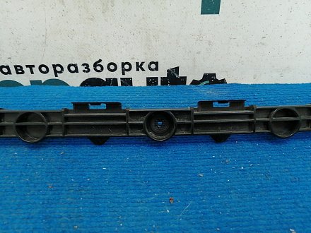 AA043790; Кронштейн заднего бампера левый (52156-50020) для Lexus LS IV (2006- 2009)/БУ; Оригинал; Р0, Хорошее; 