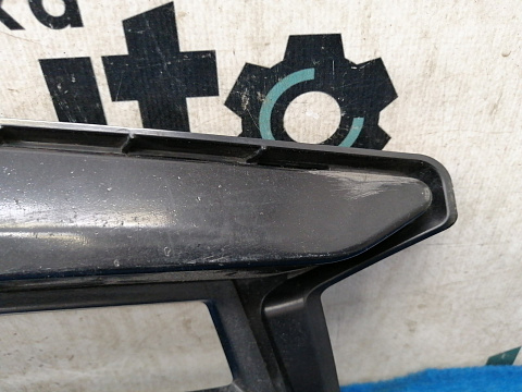 Фотография детали AA031472; Решетка переднего бампера правая под ПТФ, M Sport (51118064964) для BMW 5 серия G30 G31/БУ; Оригинал; Р1, Мелкий дефект; . Фото номер 4