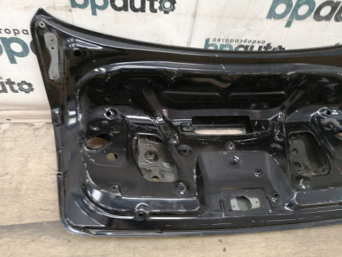 Фотография детали AA037978; Крышка багажника (BNYV-5261X) для Mazda 3 BK/БУ; Оригинал; Р2, Удовлетворительное; . Фото номер 18