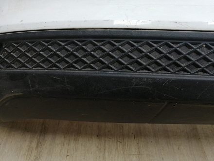 AA046063; Бампер задний; без паркт. (BM51-A17906-AGW) для Ford Focus III Hatchback (2011- 2015)/БУ; Оригинал; Р1, Мелкий дефект; 