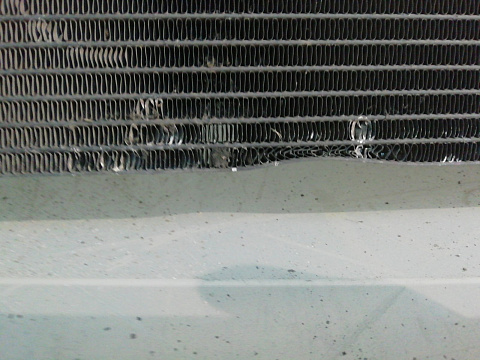 Фотография детали AA023451; Радиатор кондиционера (7P5 820 411) для Porsche Cayenne 958/БУ; Оригинал; Р2, Удовлетворительное; . Фото номер 13