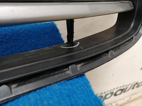 Фотография детали AA038709; Решетка переднего бампера (53102-60010) для Lexus LX570, LX450D рест. (2012 — 2015)/БУ; Оригинал; Р1, Мелкий дефект; . Фото номер 3