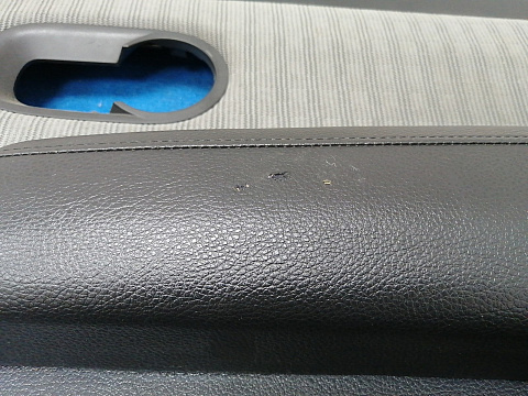Фотография детали AA019431; Обшивка задней правой двери (82910ED000) для Nissan Tiida/БУ; Оригинал; Р1, Мелкий дефект; . Фото номер 3