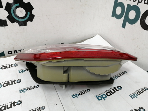 Фотография детали AA011549; Фонарь внутренний правый, в крышку баг. (LZ-TA-CM06-927-R) для Toyota Camry/Нов; Неоригинал; . Фото номер 4