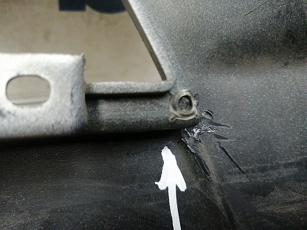 BA000253; Бампер передний, v1.5, v1.8, без отв. под расш.; без паркт.; без омыват. (6400B226229ZZ) для Mitsubishi Lancer/БУ; Оригинал; Р1, Мелкий дефект; 