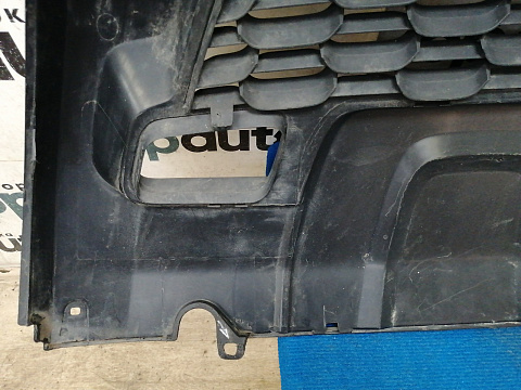 Фотография детали AA041614; Решетка переднего бампера (622542036R) для Renault Duster I рест. (2015-2021)/БУ; Оригинал; Р1, Мелкий дефект; . Фото номер 18