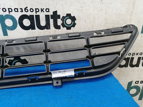 Фотография детали AA028254; Решетка переднего бампера (95080698) для Opel Mokka (2012 - 2015)/БУ; Оригинал; Р1, Мелкий дефект; . Фото номер 9