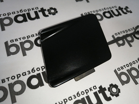 Фотография детали AA045016; Заглушка буксир. крюка заднего бампера (51127331609) для BMW 5 серия VI Sedan (F10) рест. (2013-2017)/БУ; Оригинал; Р0, Хорошее; . Фото номер 2