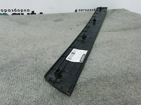 Фотография детали AA006506; Накладка порога переднего левого декор. черная (769B1-JN20A) для Nissan Teana 32/БУ; Оригинал; Р1, Мелкий дефект; . Фото номер 5