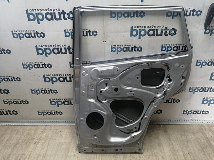 AA044485; Дверь задняя правая (67003-42180) для Toyota Rav4/БУ; Оригинал; Р1, Мелкий дефект; 