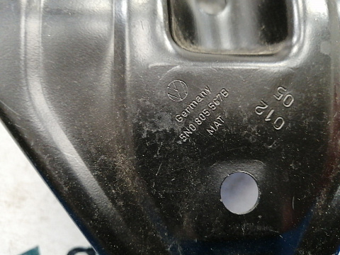 Фотография детали AA036986; Стойка замка капота (5N0 805 567 B) для Volkswagen Tiguan I (2007- 2011)/Нов; Оригинал; . Фото номер 5