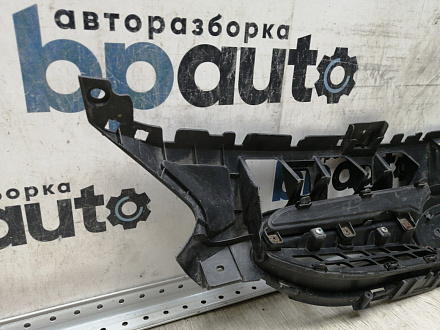 AA045322; Решетка радиатора (86351-1R000) для Hyundai Solaris/БУ; Оригинал; Р2, Удовлетворительное; 