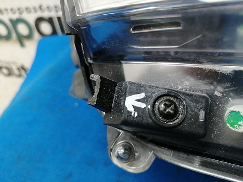 Фотография детали AA019281; Фара ксенон адаптив. правая (92102-3N030) для Hyundai Equus II (2010-2013)/БУ; Оригинал; Р1, Мелкий дефект; . Фото номер 10