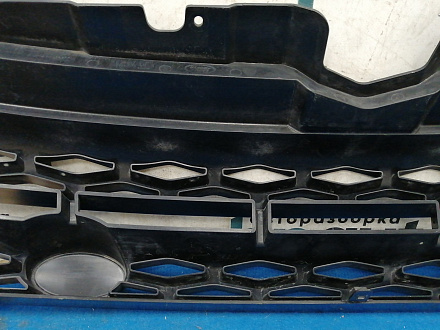 AA033466; Решетка радиатора (DJ32-8200-AA) для Land Rover Range Rover Evoque I (2011 - 2015)/БУ; Оригинал; Р1, Мелкий дефект; 