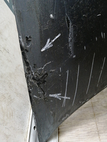 Фотография детали AA045224; Бампер передний; без паркт.; без омыват. (9684505677) для Citroen C4/БУ; Оригинал; Р1, Мелкий дефект; . Фото номер 8