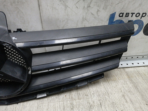 Фотография детали AA045452; Решетка радиатора (A1698801583) для Mercedes-Benz A-klasse II рест. (W169) (2008-2012)/БУ; Оригинал; Р1, Мелкий дефект; . Фото номер 5