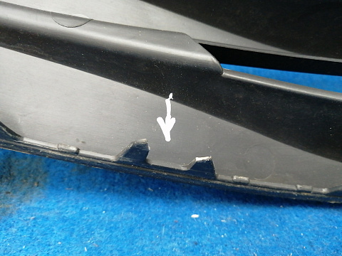 Фотография детали AA032848; Решетка радиатора (8200752748) для Renault Logan I рест. (2009-2015)/БУ; Оригинал; Р1, Мелкий дефект; . Фото номер 18
