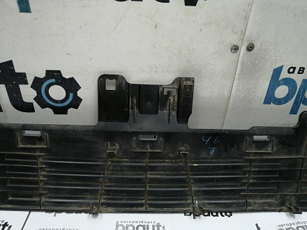 AA045211; Накладка заднего бампера, широкая (52162-60090 /50) для Toyota Land Cruiser Prado/БУ; Оригинал; Р1, Мелкий дефект;