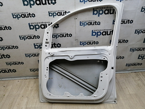 Фотография детали AA046722; Дверь передняя правая (2K0831056B) для Volkswagen Caddy/БУ; Оригинал; Р2, Удовлетворительное; . Фото номер 16