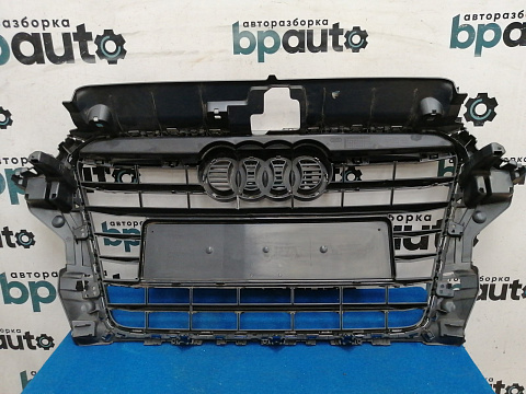 Фотография детали AA043249; Решётка радиатора (8V5 853 651) для Audi A3 III (8V) Sedan (2012-2016)/БУ; Оригинал; Р2, Удовлетворительное; . Фото номер 19